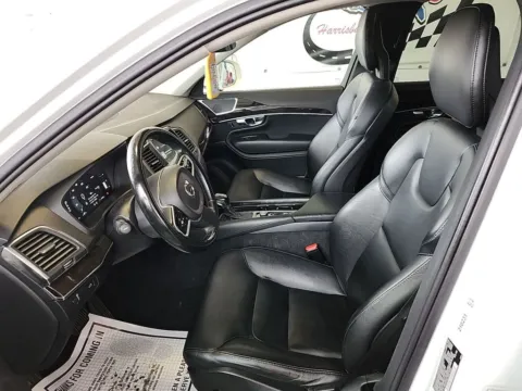 Another view of 2018 Volvo XC90 T5 Momentum for sale in Gurnee, IL at CarWise Gurnee
