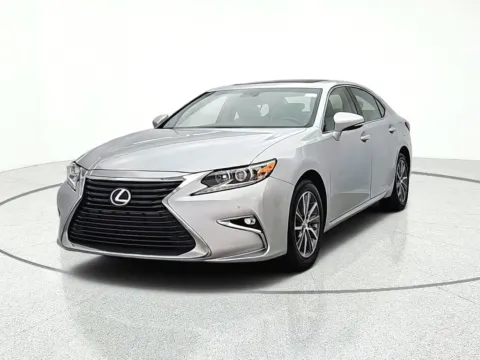 Photos of 2016 Lexus ES 300h for sale in Gurnee, IL at CarWise Gurnee