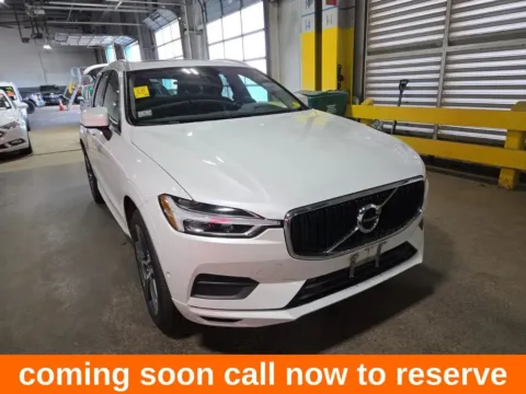 White 2019 Volvo XC60 T5 Momentum for sale in Gurnee, IL