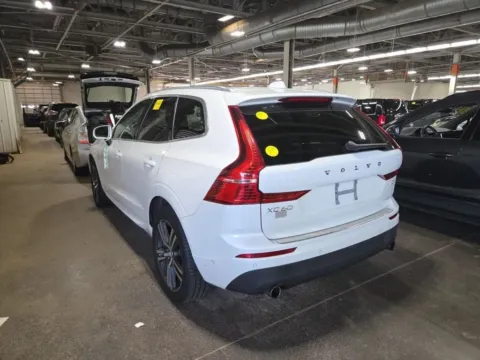 Photos of 2019 Volvo XC60 T5 Momentum for sale in Gurnee, IL at CarWise Gurnee