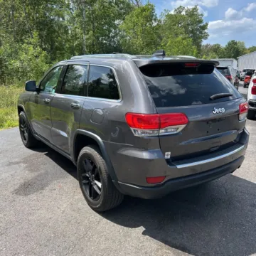 Photos of 2018 Jeep Grand Cherokee Limited for sale in Gurnee, IL at CarWise Gurnee