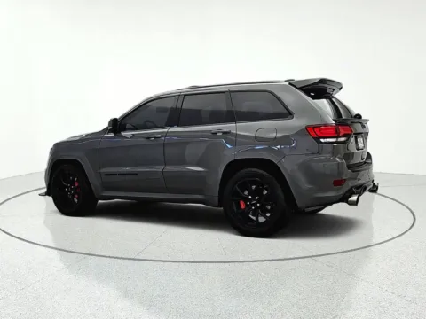 More photos of 2020 Jeep Grand Cherokee SRT at CarWise Gurnee, IL