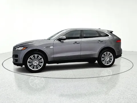 More photos of 2020 Jaguar F-PACE 25t Premium at CarWise Gurnee, IL
