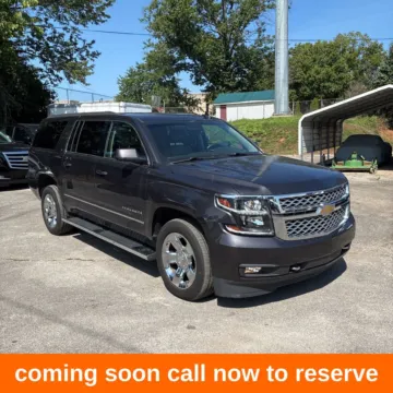 Gray 2017 Chevrolet Suburban LT for sale in Gurnee, IL