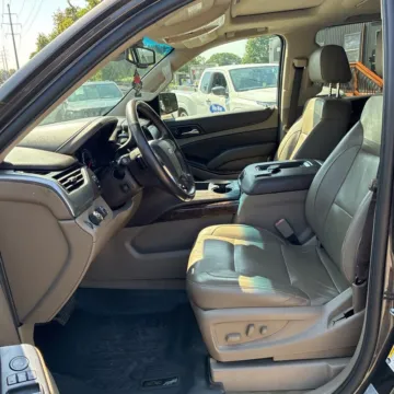 Another view of 2017 Chevrolet Suburban LT for sale in Gurnee, IL at CarWise Gurnee