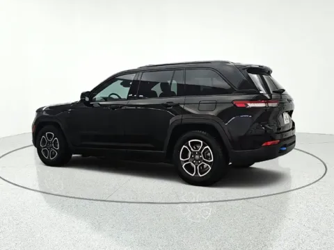 More photos of 2023 Jeep Grand Cherokee Trailhawk 4xe at CarWise Gurnee, IL