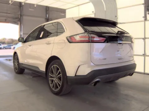 Photos of 2019 Ford Edge Titanium for sale in Gurnee, IL at CarWise Gurnee