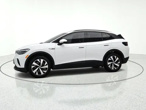 More photos of 2023 Volkswagen ID.4 Pro at CarWise Gurnee, IL