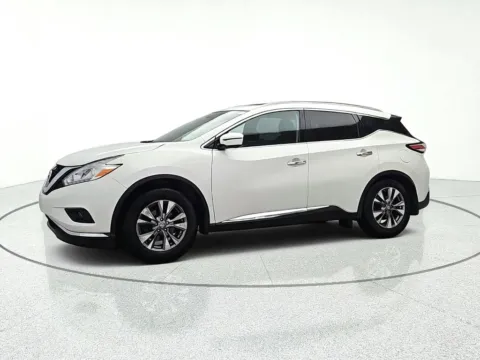 More photos of 2017 Nissan Murano SL at CarWise Gurnee, IL