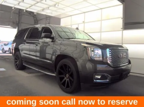 Gray 2016 GMC Yukon XL Denali for sale in Gurnee, IL