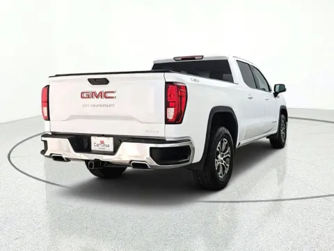 More photos of 2019 GMC Sierra 1500 SLE at CarWise Gurnee, IL