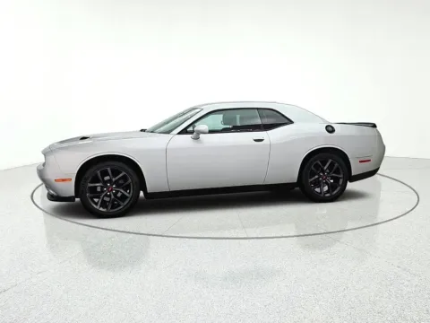 More photos of 2020 Dodge Challenger SXT at CarWise Gurnee, IL