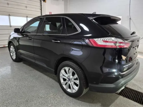 Photos of 2021 Ford Edge Titanium for sale in Gurnee, IL at CarWise Gurnee