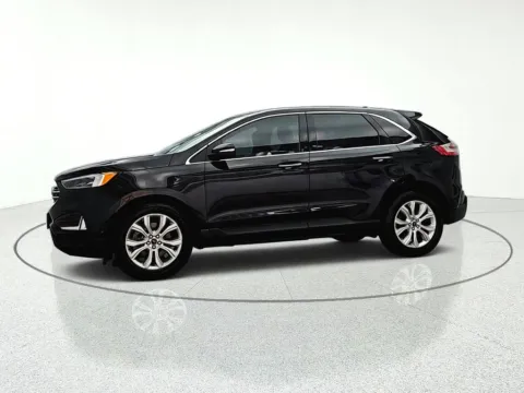 More photos of 2021 Ford Edge Titanium at CarWise Gurnee, IL