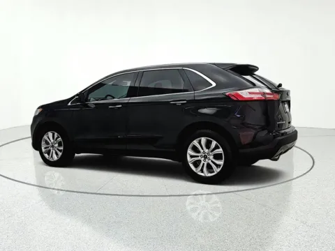 More photos of 2021 Ford Edge Titanium at CarWise Gurnee, IL