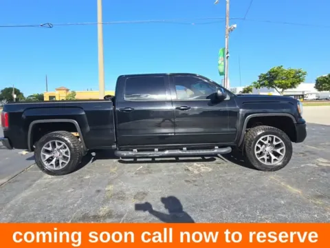 Black 2017 GMC Sierra 1500 SLT for sale in Gurnee, IL