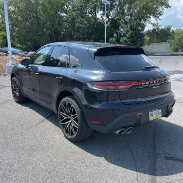Photos of 2022 Porsche Macan for sale in Gurnee, IL at CarWise Gurnee