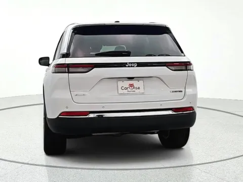 More photos of 2023 Jeep Grand Cherokee Limited at CarWise Gurnee, IL