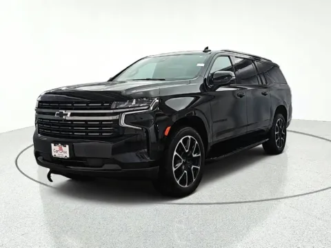 Photos of 2022 Chevrolet Suburban RST for sale in Gurnee, IL at CarWise Gurnee
