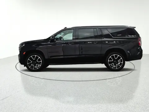 Another view of 2022 Chevrolet Suburban RST for sale in Gurnee, IL at CarWise Gurnee