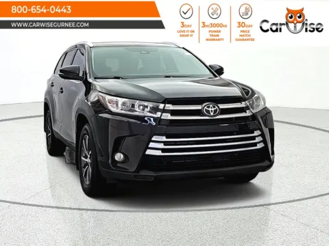 Black 2019 Toyota Highlander XLE for sale in Gurnee, IL