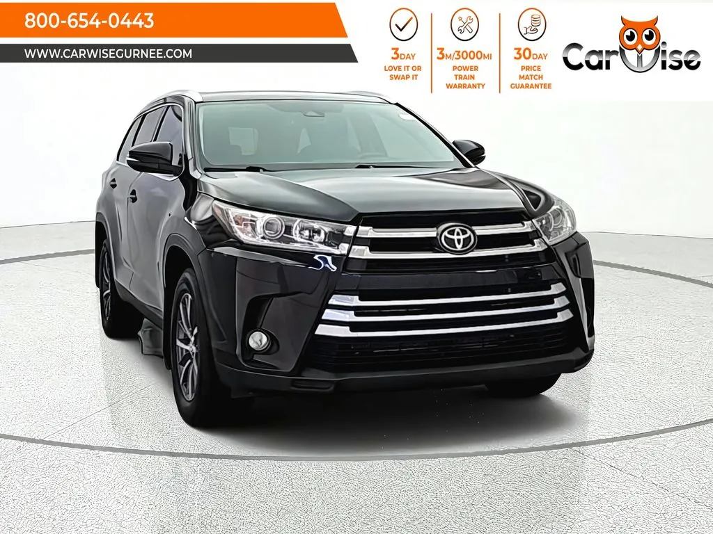 Black 2019 Toyota Highlander XLE for sale in Gurnee, IL