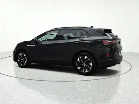 More photos of 2022 Volkswagen ID.4 Pro S at CarWise Gurnee, IL