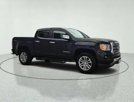 Photos of 2020 GMC Canyon SLT for sale in Gurnee, IL at CarWise Gurnee