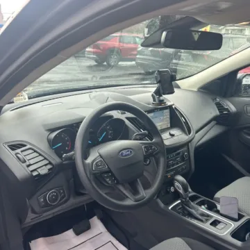 Another view of 2019 Ford Escape SE for sale in Gurnee, IL at CarWise Gurnee