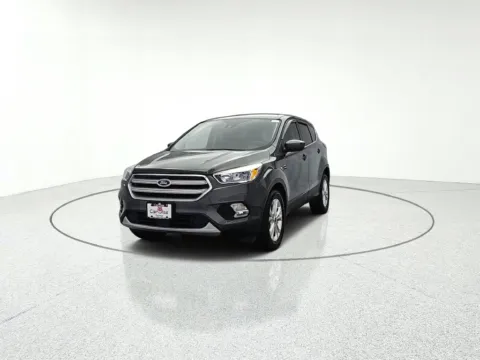 Photos of 2019 Ford Escape SE for sale in Gurnee, IL at CarWise Gurnee