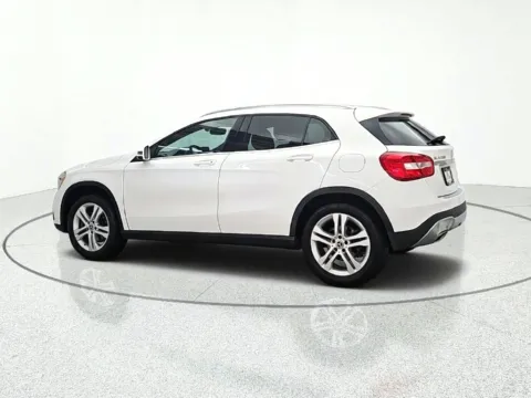 More photos of 2020 Mercedes-Benz GLA 250 at CarWise Gurnee, IL