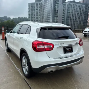 Photos of 2020 Mercedes-Benz GLA 250 for sale in Gurnee, IL at CarWise Gurnee
