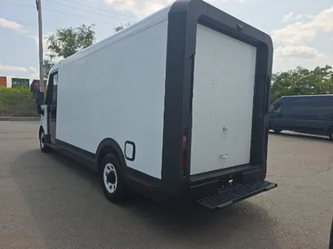 Photos of 2024 BrightDrop Zevo 600 for sale in Gurnee, IL at CarWise Gurnee