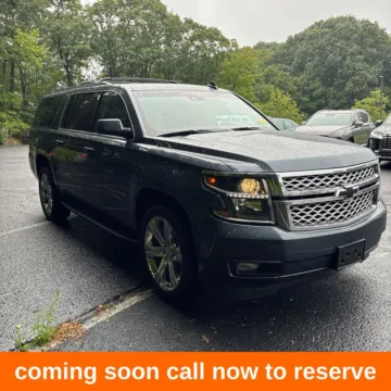 Gray 2019 Chevrolet Suburban LT for sale in Gurnee, IL