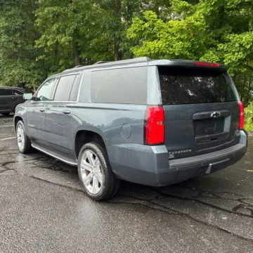 Photos of 2019 Chevrolet Suburban LT for sale in Gurnee, IL at CarWise Gurnee