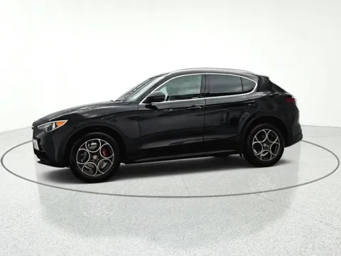 More photos of 2018 Alfa Romeo Stelvio Ti at CarWise Gurnee, IL