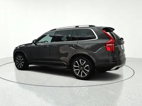 More photos of 2018 Volvo XC90 T6 Momentum at CarWise Gurnee, IL