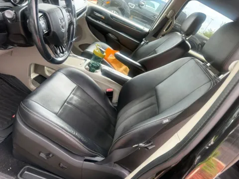 Another view of 2019 Dodge Grand Caravan SXT for sale in Gurnee, IL at CarWise Gurnee