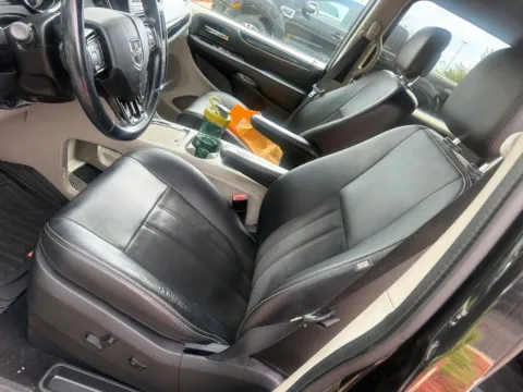 Another view of 2019 Dodge Grand Caravan SXT for sale in Gurnee, IL at CarWise Gurnee