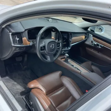 Another view of 2018 Volvo S90 T6 Inscription for sale in Gurnee, IL at CarWise Gurnee