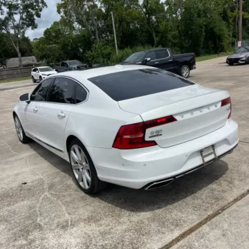 Photos of 2018 Volvo S90 T6 Inscription for sale in Gurnee, IL at CarWise Gurnee