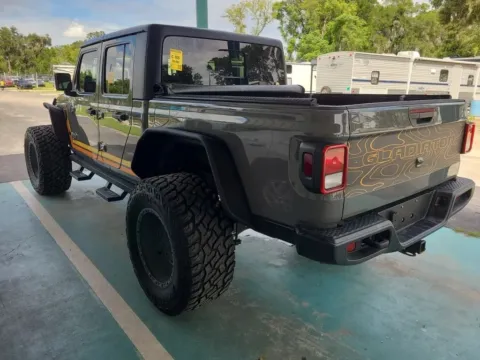 Photos of 2021 Jeep Gladiator Sport for sale in Gurnee, IL at CarWise Gurnee