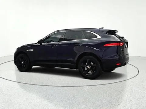 More photos of 2020 Jaguar F-PACE 25t Premium at CarWise Gurnee, IL