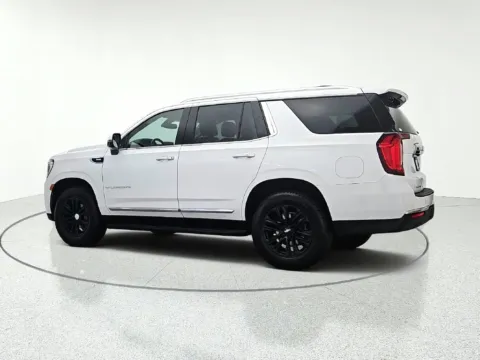 More photos of 2021 GMC Yukon SLT at CarWise Gurnee, IL