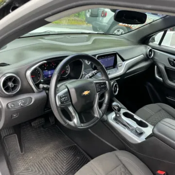 Another view of 2020 Chevrolet Blazer LT for sale in Gurnee, IL at CarWise Gurnee