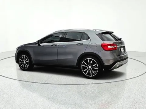 More photos of 2017 Mercedes-Benz GLA 250 at CarWise Gurnee, IL