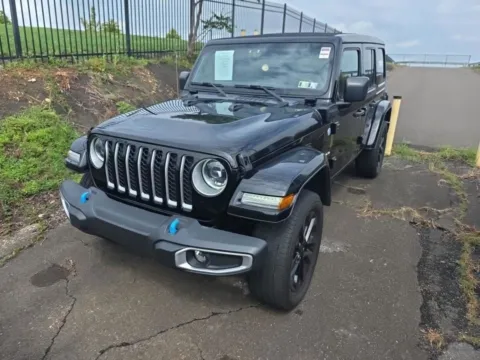 More photos of 2023 Jeep Wrangler Sahara 4xe at CarWise Gurnee, IL