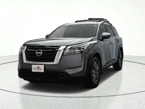 Photos of 2022 Nissan Pathfinder SV for sale in Gurnee, IL at CarWise Gurnee