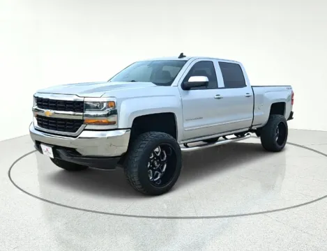 Another view of 2017 Chevrolet Silverado 1500 LT for sale in Gurnee, IL at CarWise Gurnee
