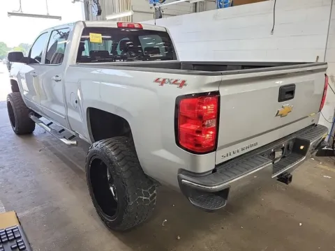 Photos of 2017 Chevrolet Silverado 1500 LT for sale in Gurnee, IL at CarWise Gurnee